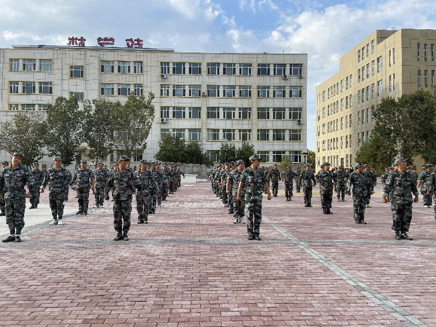 挑战自我，熔铸青春 ——2024级新生军训纪实